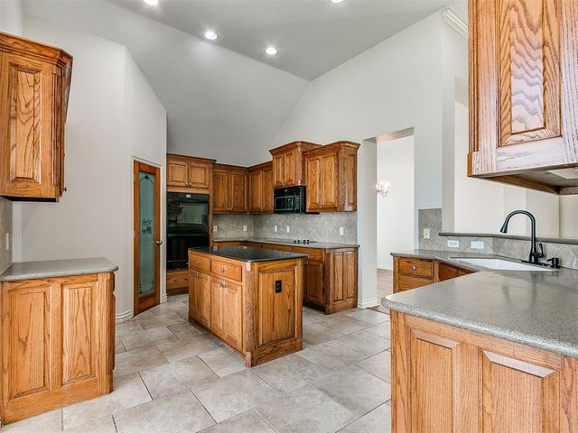 4100 Queensbury Court, Norman, OK 73072