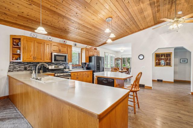 2908 Roosevelt Street NE, Saint Anthony, MN 55418