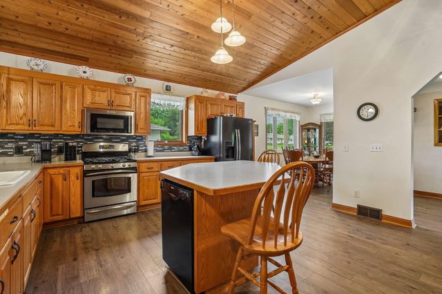 2908 Roosevelt Street NE, Saint Anthony, MN 55418