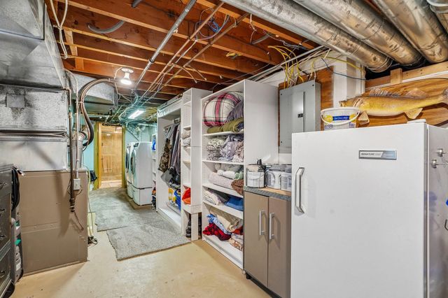 2908 Roosevelt Street NE, Saint Anthony, MN 55418