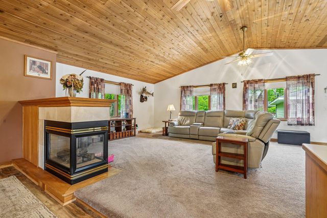 2908 Roosevelt Street NE, Saint Anthony, MN 55418