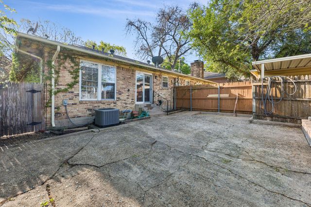 7023 Kingsbury Drive, Dallas, TX 75231