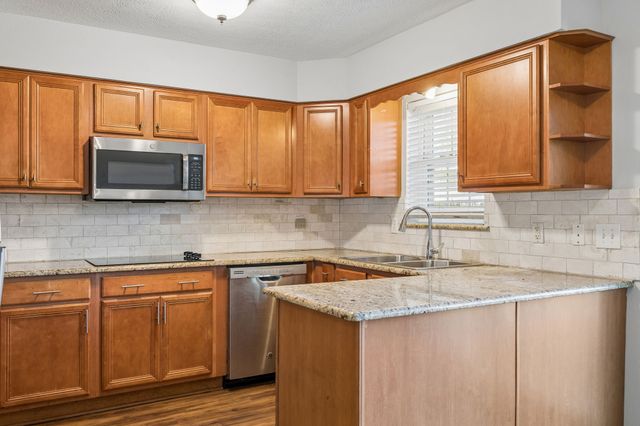 7023 Kingsbury Drive, Dallas, TX 75231