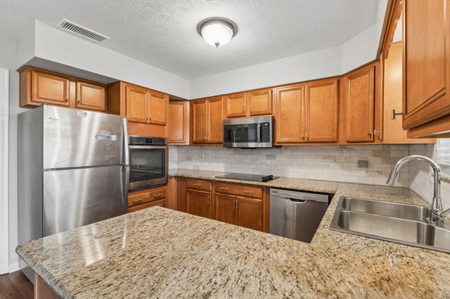 7023 Kingsbury Drive, Dallas, TX 75231