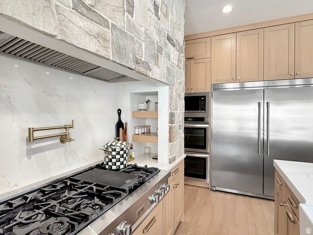 1230 W CARIBOU CT, Pleasant View, UT 84414