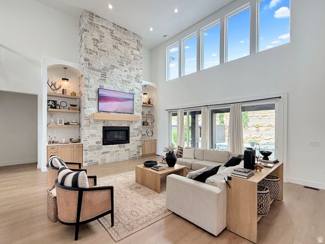 1230 W CARIBOU CT, Pleasant View, UT 84414