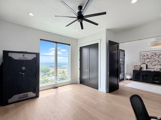 1230 W CARIBOU CT, Pleasant View, UT 84414