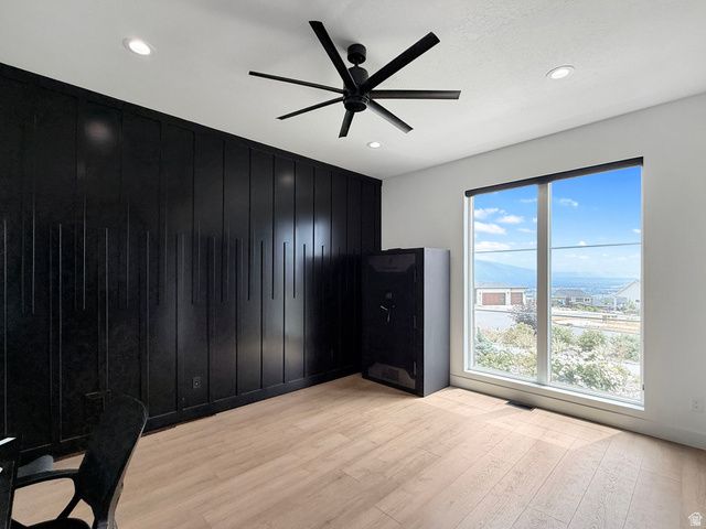 1230 W CARIBOU CT, Pleasant View, UT 84414