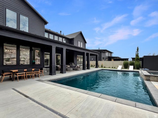 1230 W CARIBOU CT, Pleasant View, UT 84414