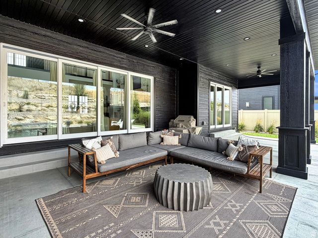 1230 W CARIBOU CT, Pleasant View, UT 84414