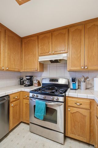 505 Westgate Place, Lemoore, CA 93245
