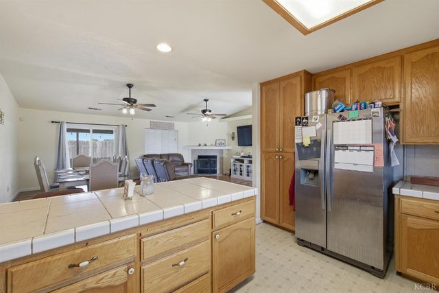 505 Westgate Place, Lemoore, CA 93245