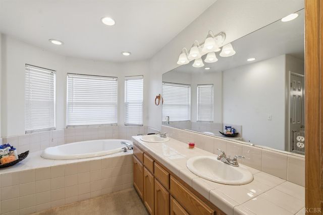 505 Westgate Place, Lemoore, CA 93245