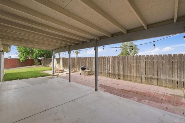 505 Westgate Place, Lemoore, CA 93245