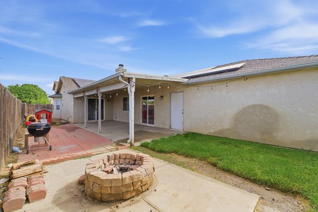 505 Westgate Place, Lemoore, CA 93245