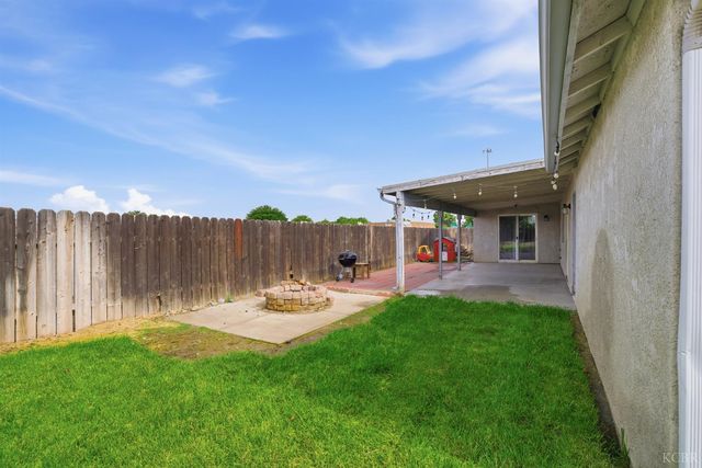 505 Westgate Place, Lemoore, CA 93245