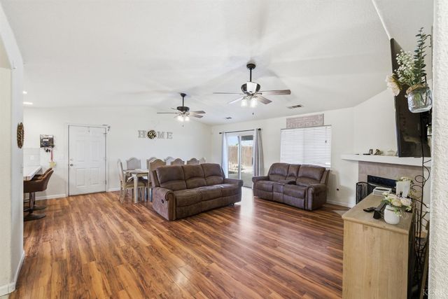 505 Westgate Place, Lemoore, CA 93245