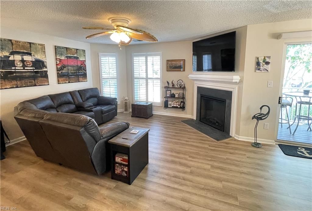 512 24th St Apt 203, Virginia Beach, VA 23451