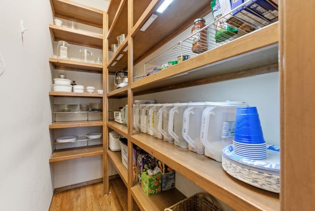 8701 W Northridge Ct, Wichita, KS 67205