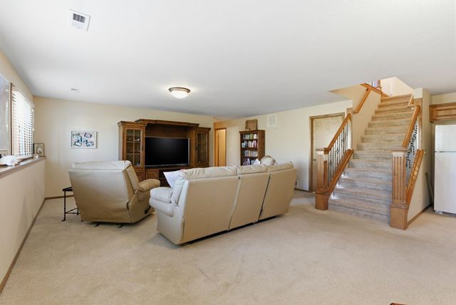 8701 W Northridge Ct, Wichita, KS 67205