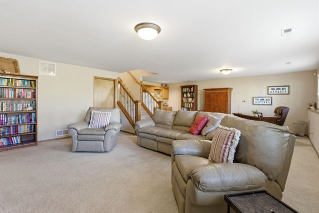 8701 W Northridge Ct, Wichita, KS 67205