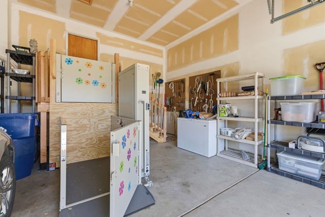 8701 W Northridge Ct, Wichita, KS 67205