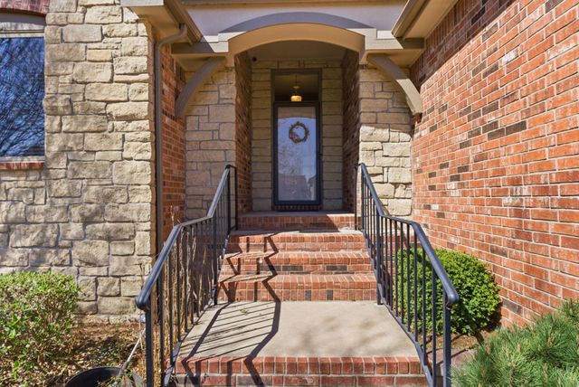 8701 W Northridge Ct, Wichita, KS 67205