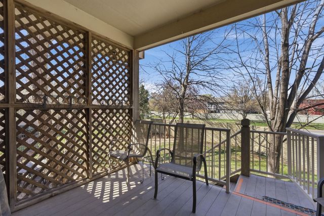 8701 W Northridge Ct, Wichita, KS 67205