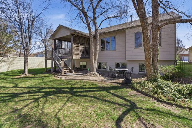 8701 W Northridge Ct, Wichita, KS 67205