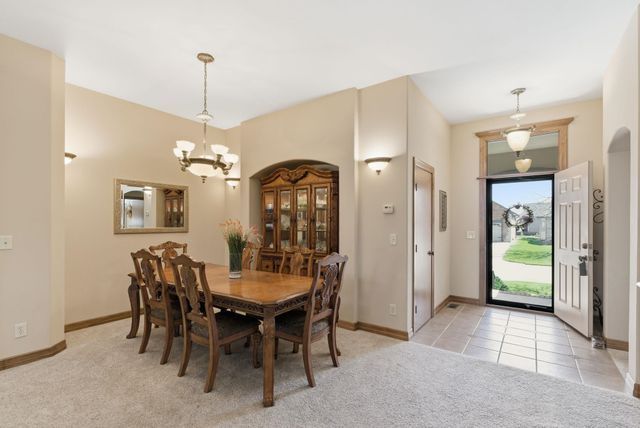 8701 W Northridge Ct, Wichita, KS 67205