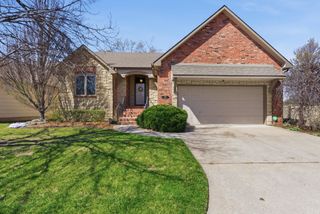 8701 W Northridge Ct, Wichita, KS 67205