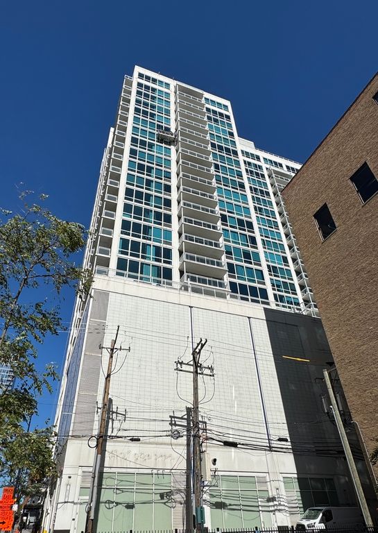 757 N Orleans Street 812, Chicago, IL 60654 — exterior