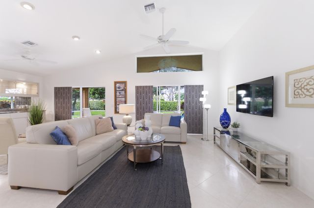6585 Vía Vicenza, Delray Beach, FL 33446