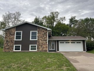 2520 W 46th Street, Davenport, IA 52806