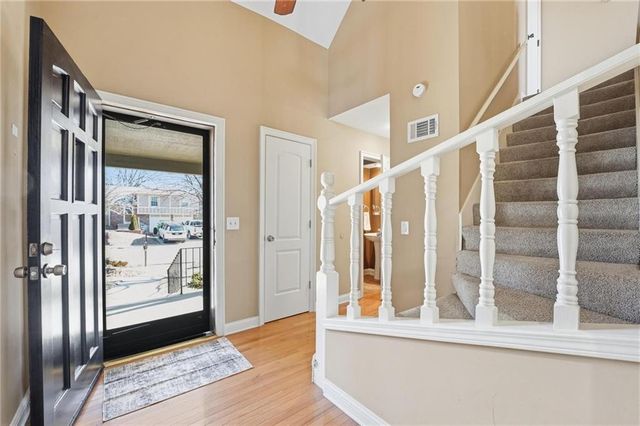 6114 Greenwood Street, Shawnee, KS 66216