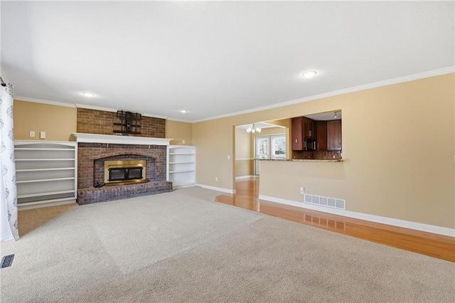 6114 Greenwood Street, Shawnee, KS 66216