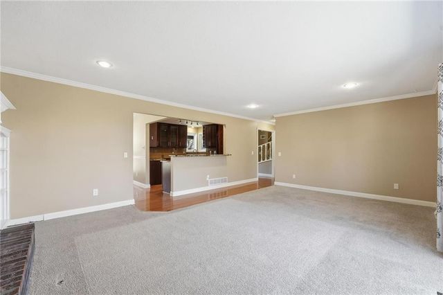 6114 Greenwood Street, Shawnee, KS 66216