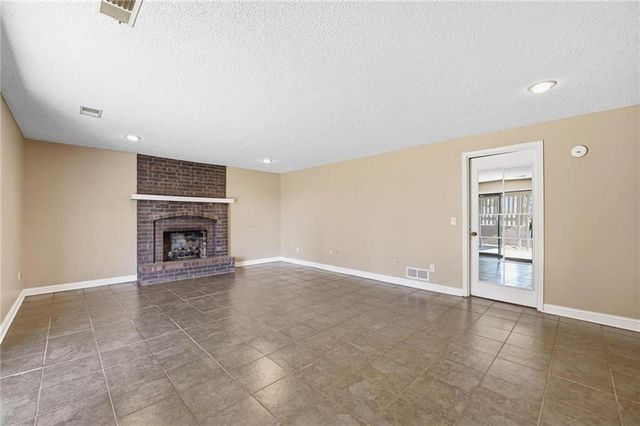 6114 Greenwood Street, Shawnee, KS 66216