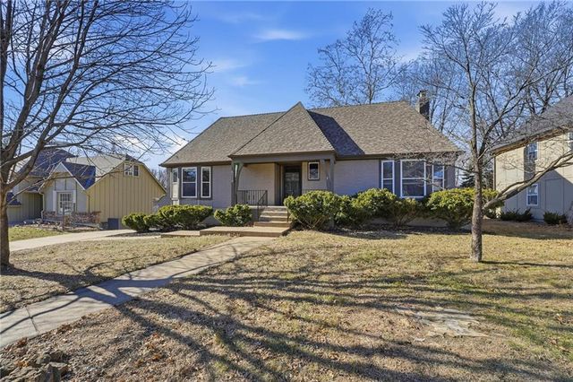 6114 Greenwood Street, Shawnee, KS 66216