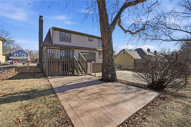 6114 Greenwood Street, Shawnee, KS 66216