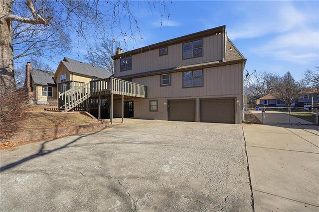 6114 Greenwood Street, Shawnee, KS 66216