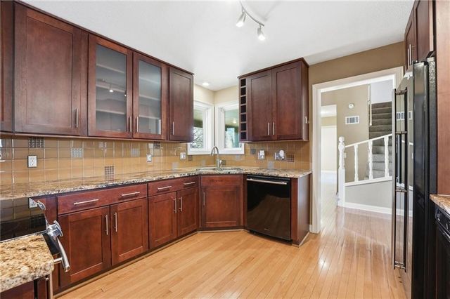 6114 Greenwood Street, Shawnee, KS 66216