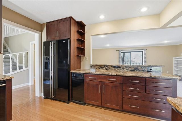 6114 Greenwood Street, Shawnee, KS 66216