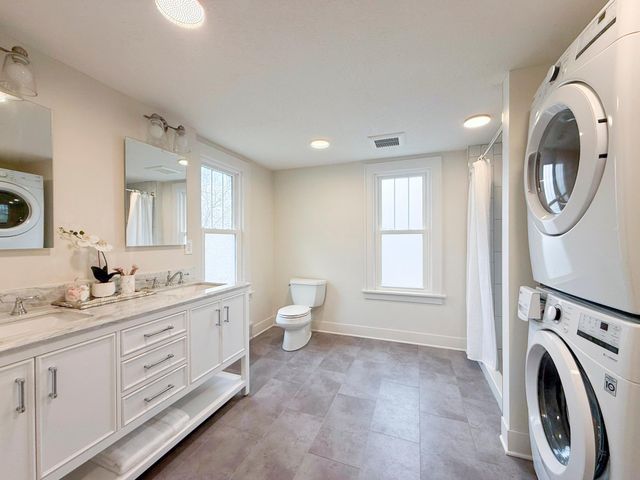 913 1st Street NW, Rochester, MN 55901