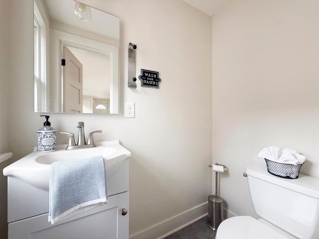 913 1st Street NW, Rochester, MN 55901