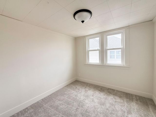 913 1st Street NW, Rochester, MN 55901