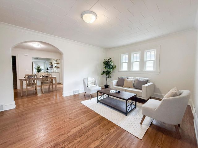 913 1st Street NW, Rochester, MN 55901