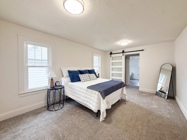 913 1st Street NW, Rochester, MN 55901