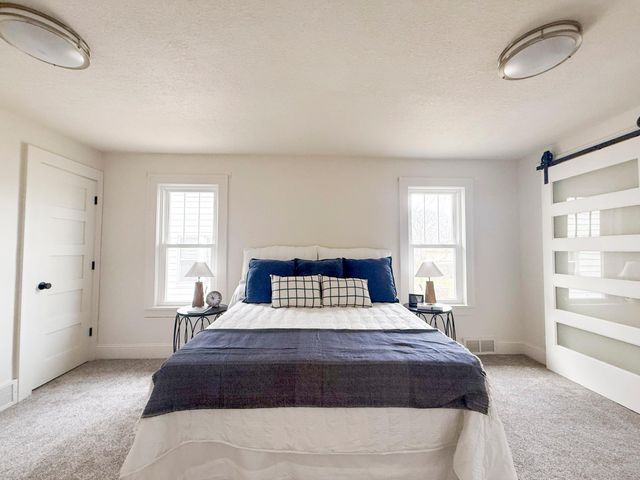 913 1st Street NW, Rochester, MN 55901