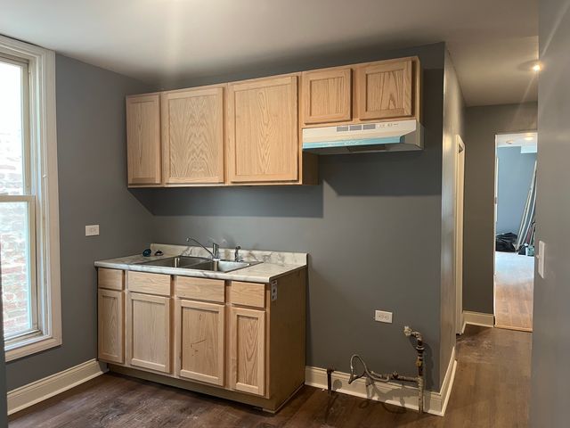 648 W 60th Street, Chicago, IL 60621